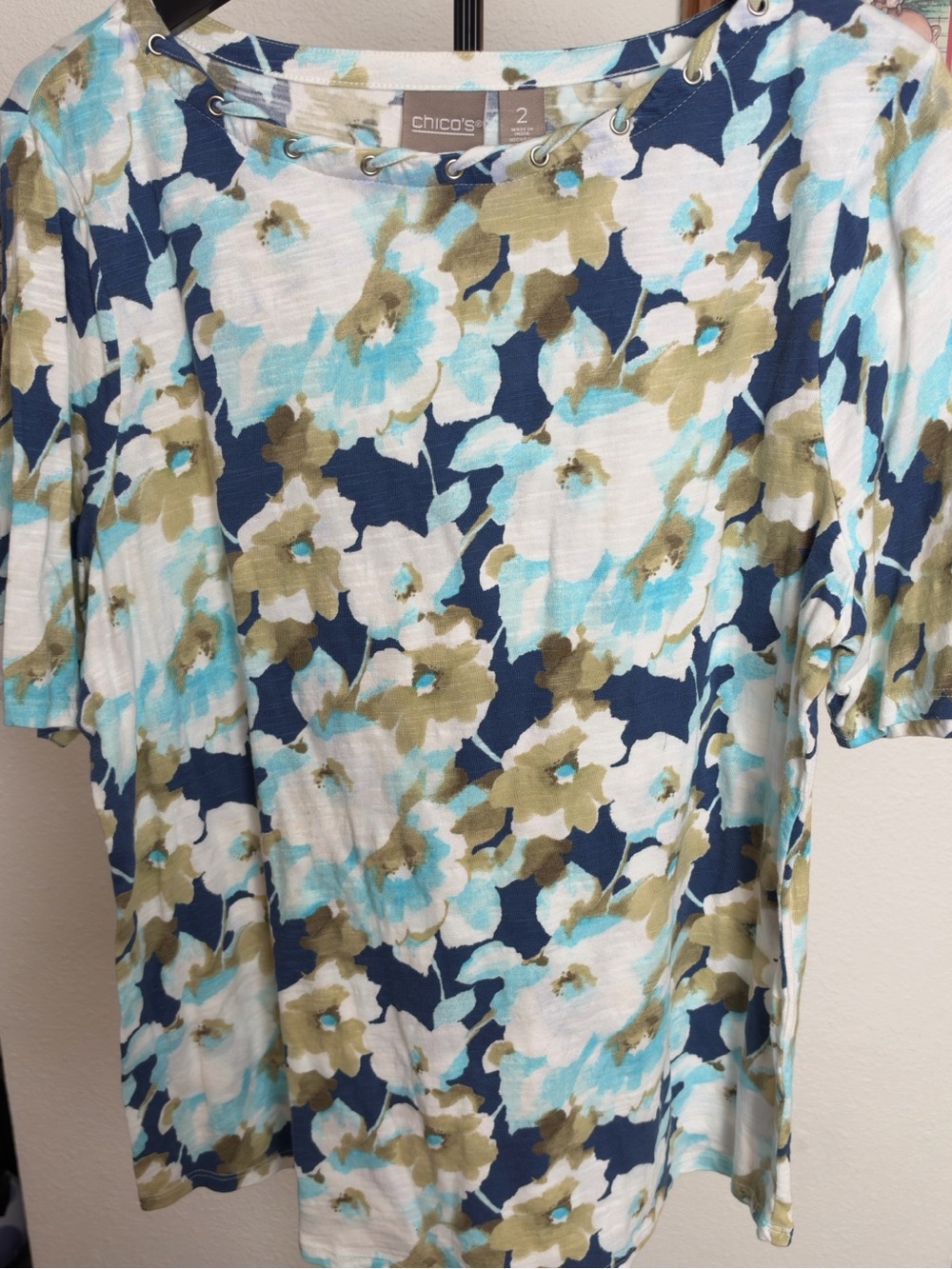 Chico's Blue Floral Short-Sleeve Women's Top Size 2